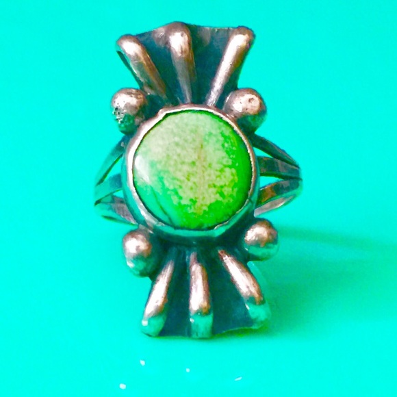 Navajo Turquoise Green Native American Sterling silver Ring - Picture 3 of 5